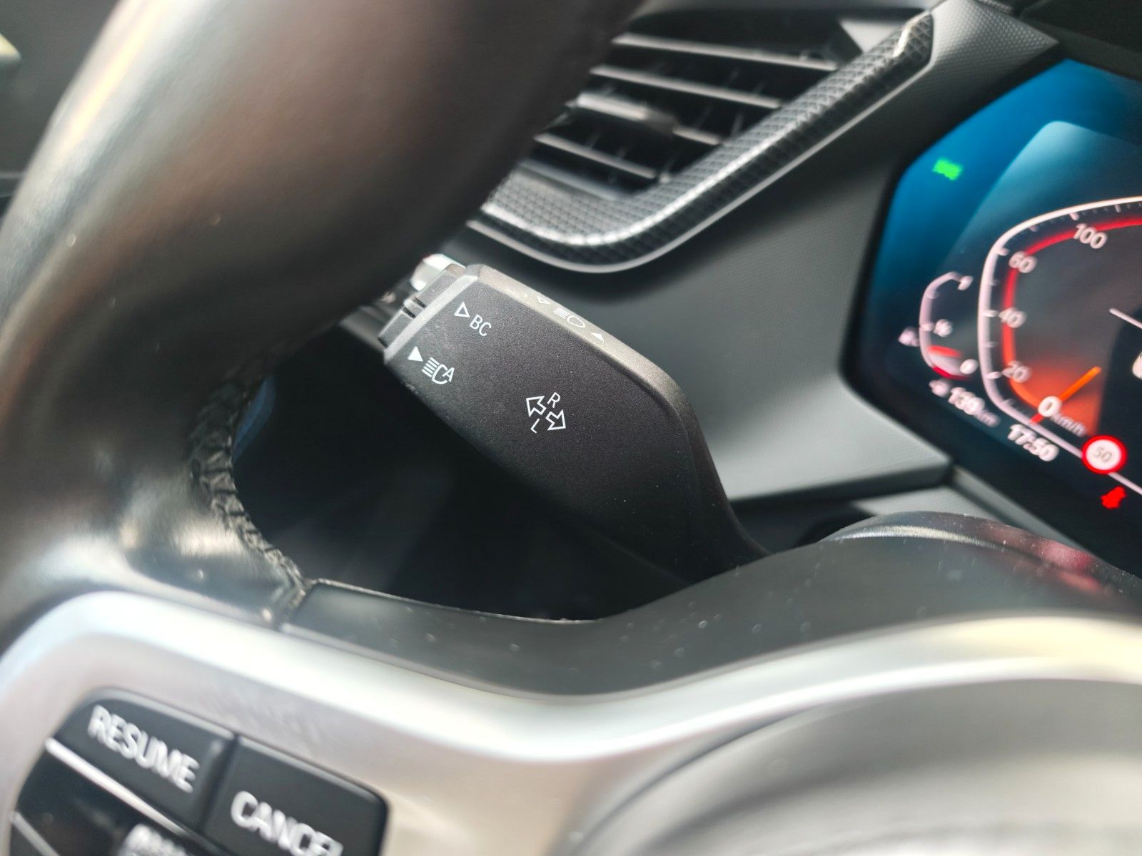 Fahrzeugabbildung BMW 120I M SPORTPAKET *SHADOW*NAVI*LED*ALCANTARA*TOP