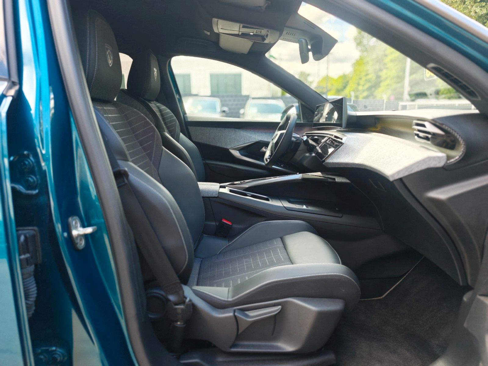 Fahrzeugabbildung Peugeot 5008 GT*APPLE CAR*NAVI*GARANTIE*7-SITZER*KAMERA*