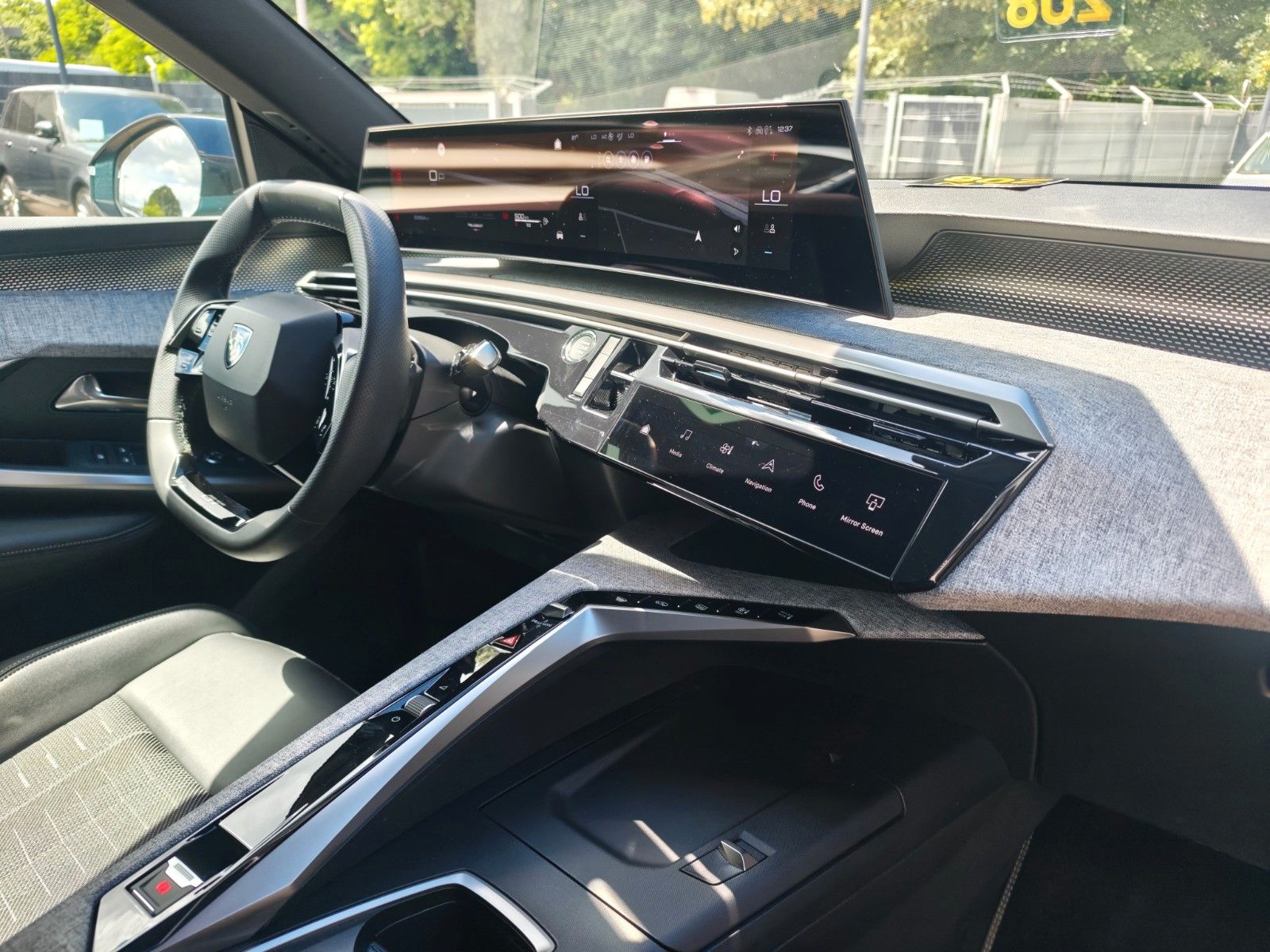 Fahrzeugabbildung Peugeot 5008 GT*APPLE CAR*NAVI*GARANTIE*7-SITZER*KAMERA*