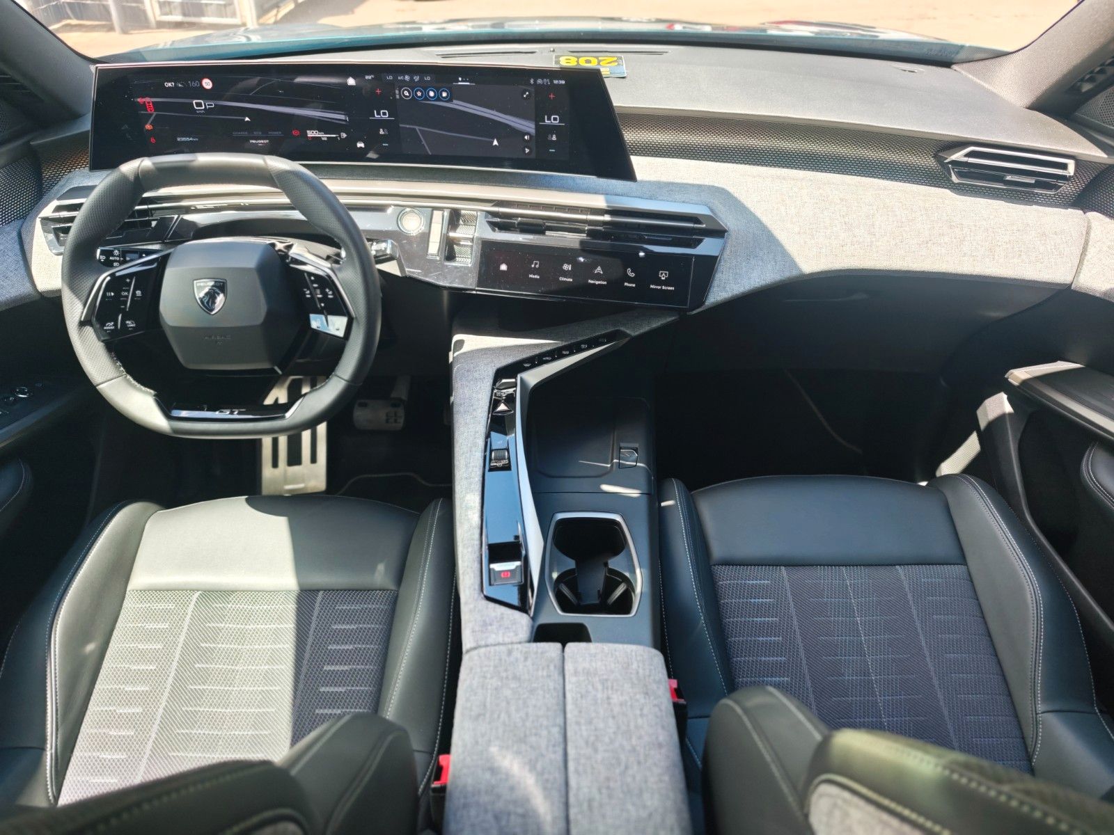 Fahrzeugabbildung Peugeot 5008 GT*APPLE CAR*NAVI*GARANTIE*7-SITZER*KAMERA*