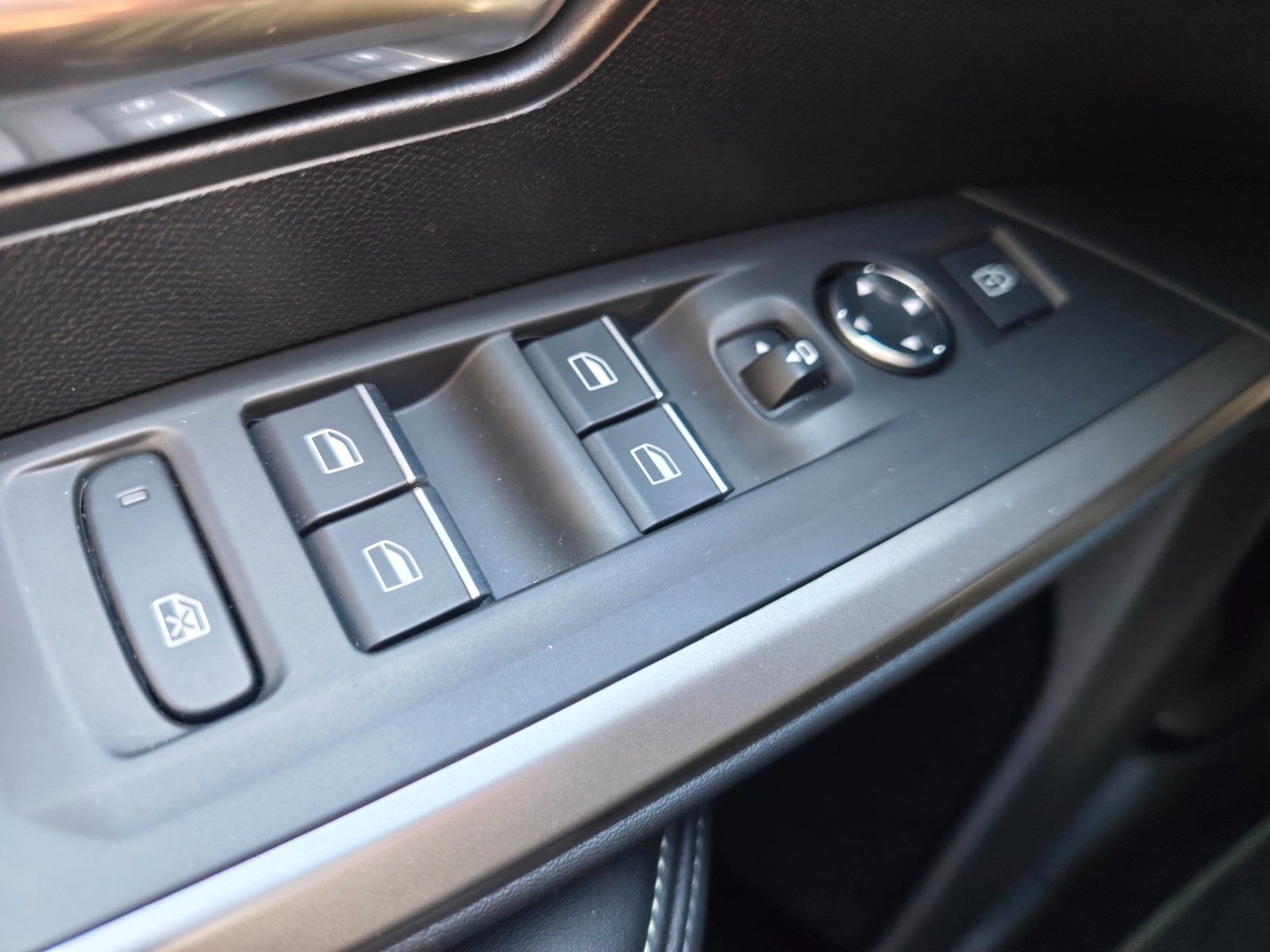 Fahrzeugabbildung Peugeot 5008 GT*APPLE CAR*NAVI*GARANTIE*7-SITZER*KAMERA*