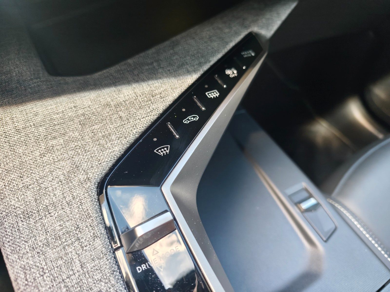 Fahrzeugabbildung Peugeot 5008 GT*APPLE CAR*NAVI*GARANTIE*7-SITZER*KAMERA*