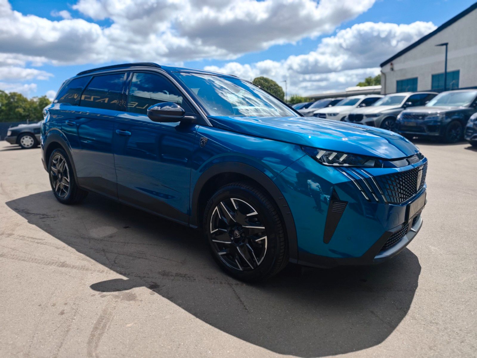 Fahrzeugabbildung Peugeot 5008 GT*APPLE CAR*NAVI*GARANTIE*7-SITZER*KAMERA*