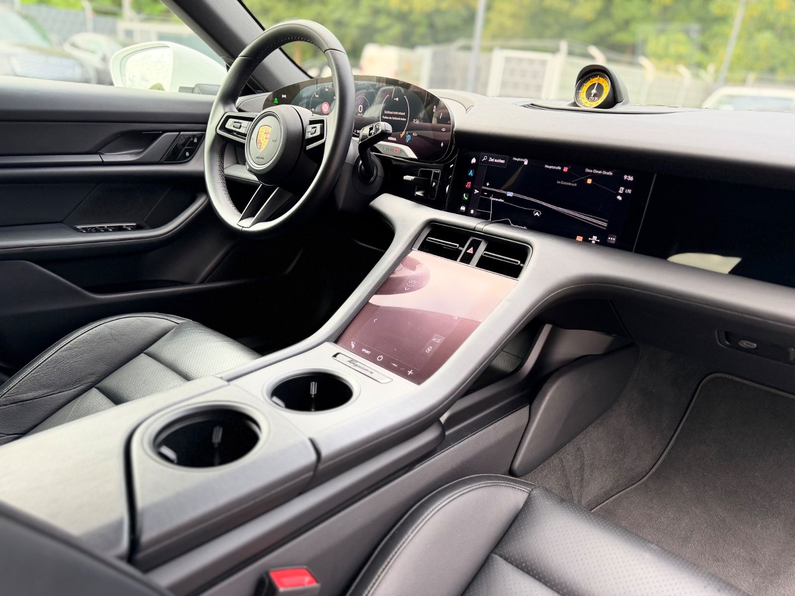 Fahrzeugabbildung Porsche TAYCAN CROSS TURISMO 4*PERFORMANCE PLUS*LED*TOP