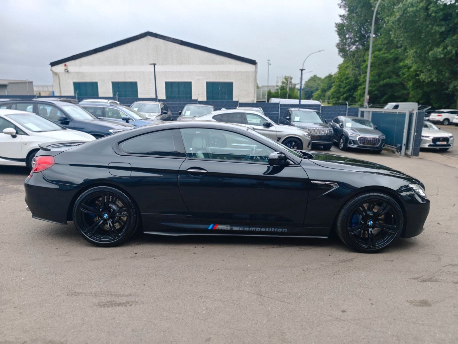 Fahrzeugabbildung BMW M6 COUPÉ *AUT.*CARBON*KAMERA*LED*20.Z*HEAD-UP*