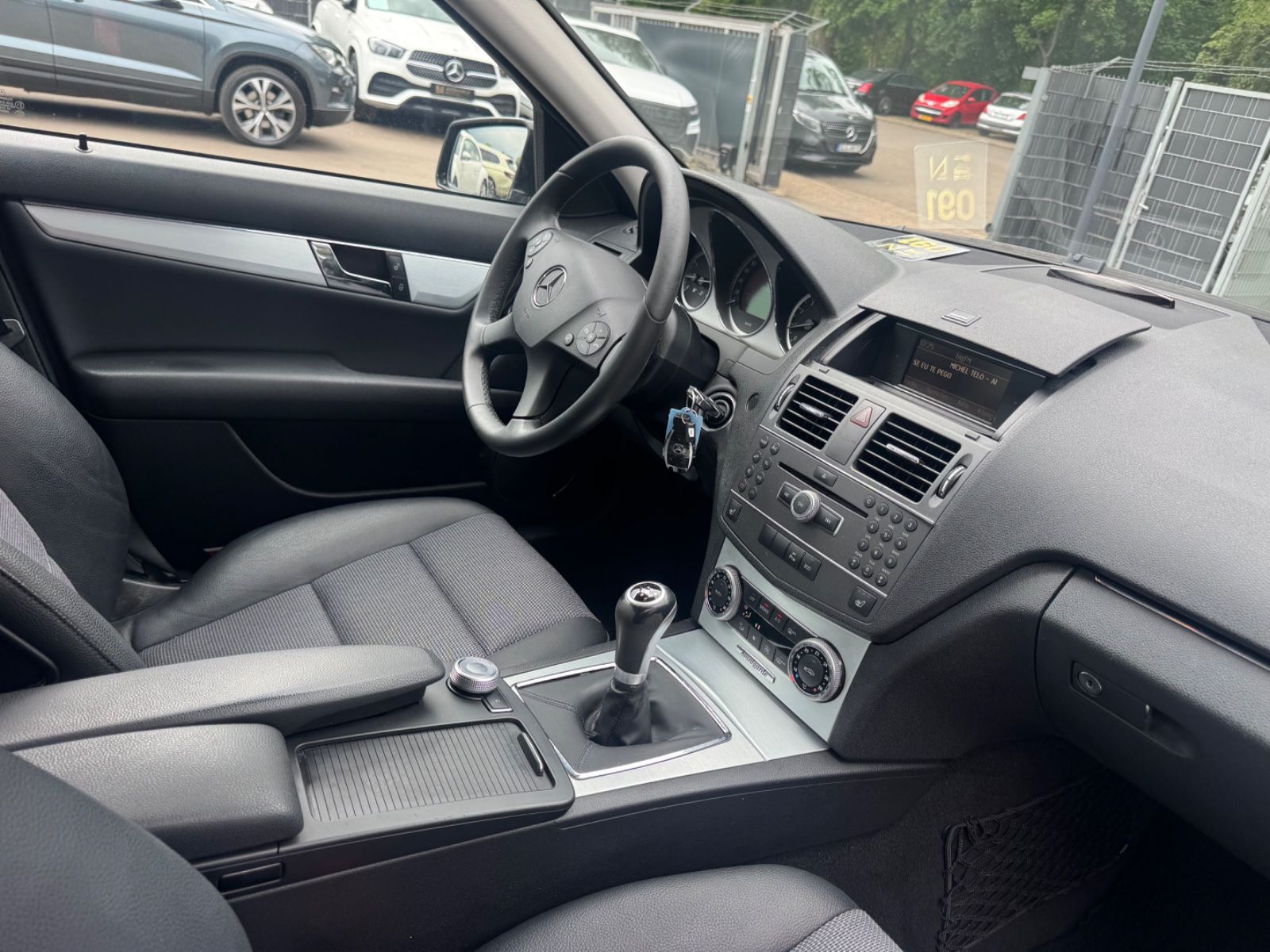Fahrzeugabbildung Mercedes-Benz C 180 LIMOUSINE AVANTDARDE*