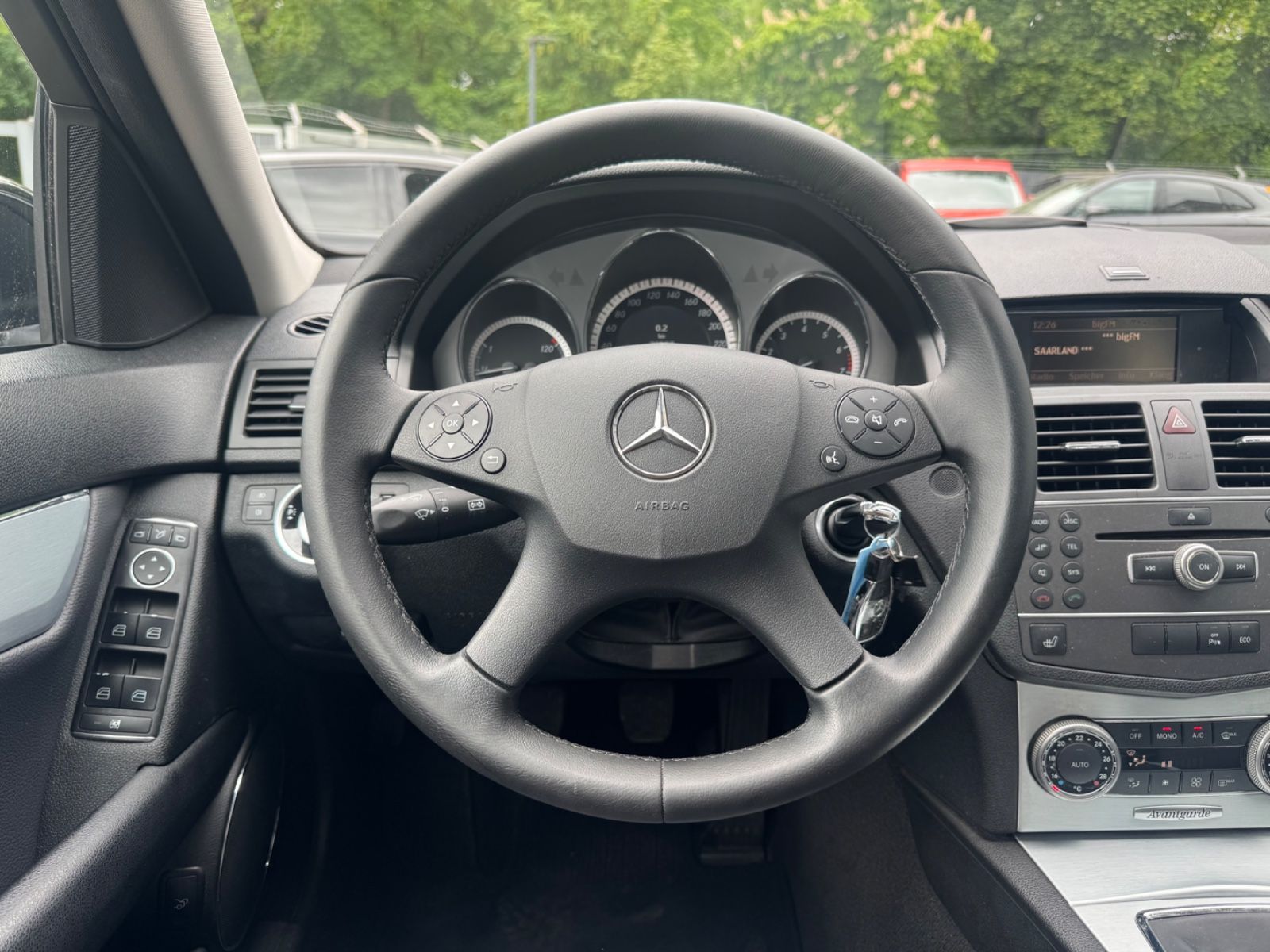 Fahrzeugabbildung Mercedes-Benz C 180 LIMOUSINE AVANTDARDE*