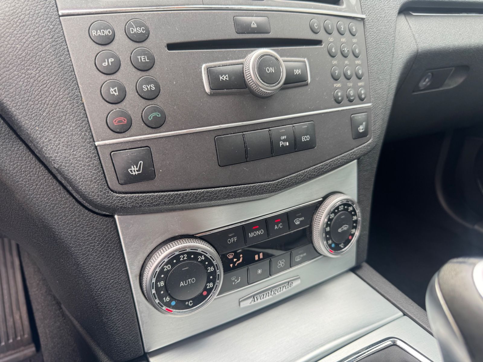 Fahrzeugabbildung Mercedes-Benz C 180 LIMOUSINE AVANTDARDE*
