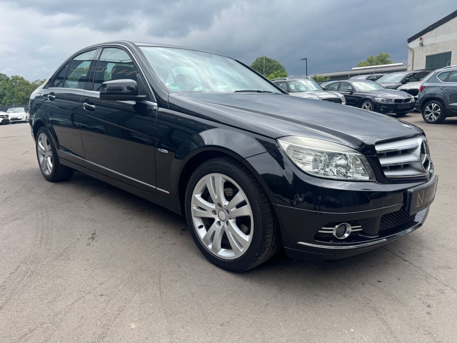 Fahrzeugabbildung Mercedes-Benz C 180 LIMOUSINE AVANTDARDE*