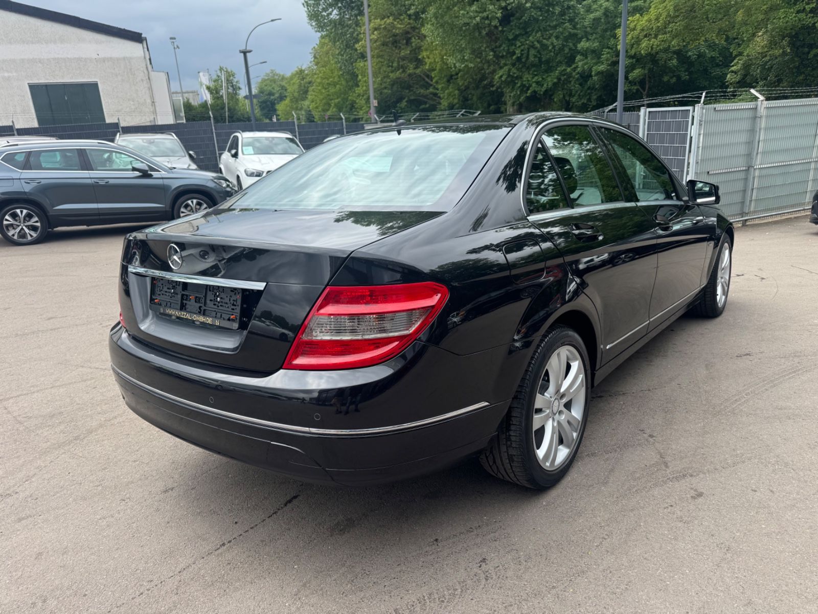 Fahrzeugabbildung Mercedes-Benz C 180 LIMOUSINE AVANTDARDE*