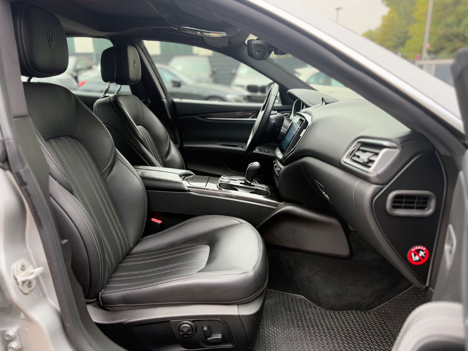 Fahrzeugabbildung Maserati GHIBLI S Q4 *PANO*LEDER*NAVI*LED*KAM*SHZ*