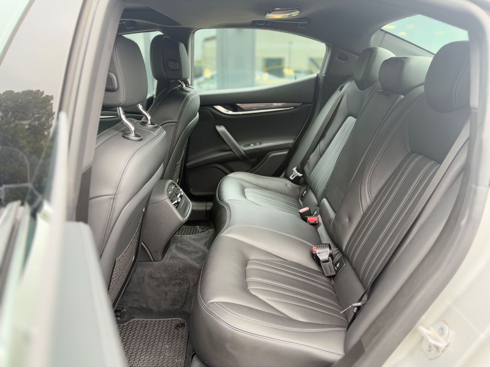 Fahrzeugabbildung Maserati GHIBLI S Q4 *PANO*LEDER*NAVI*LED*KAM*SHZ*