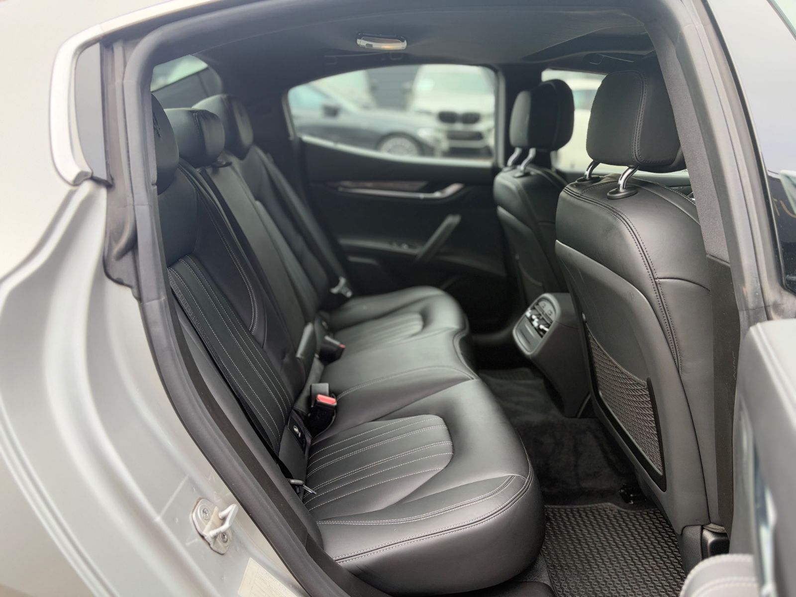 Fahrzeugabbildung Maserati GHIBLI S Q4 *PANO*LEDER*NAVI*LED*KAM*SHZ*