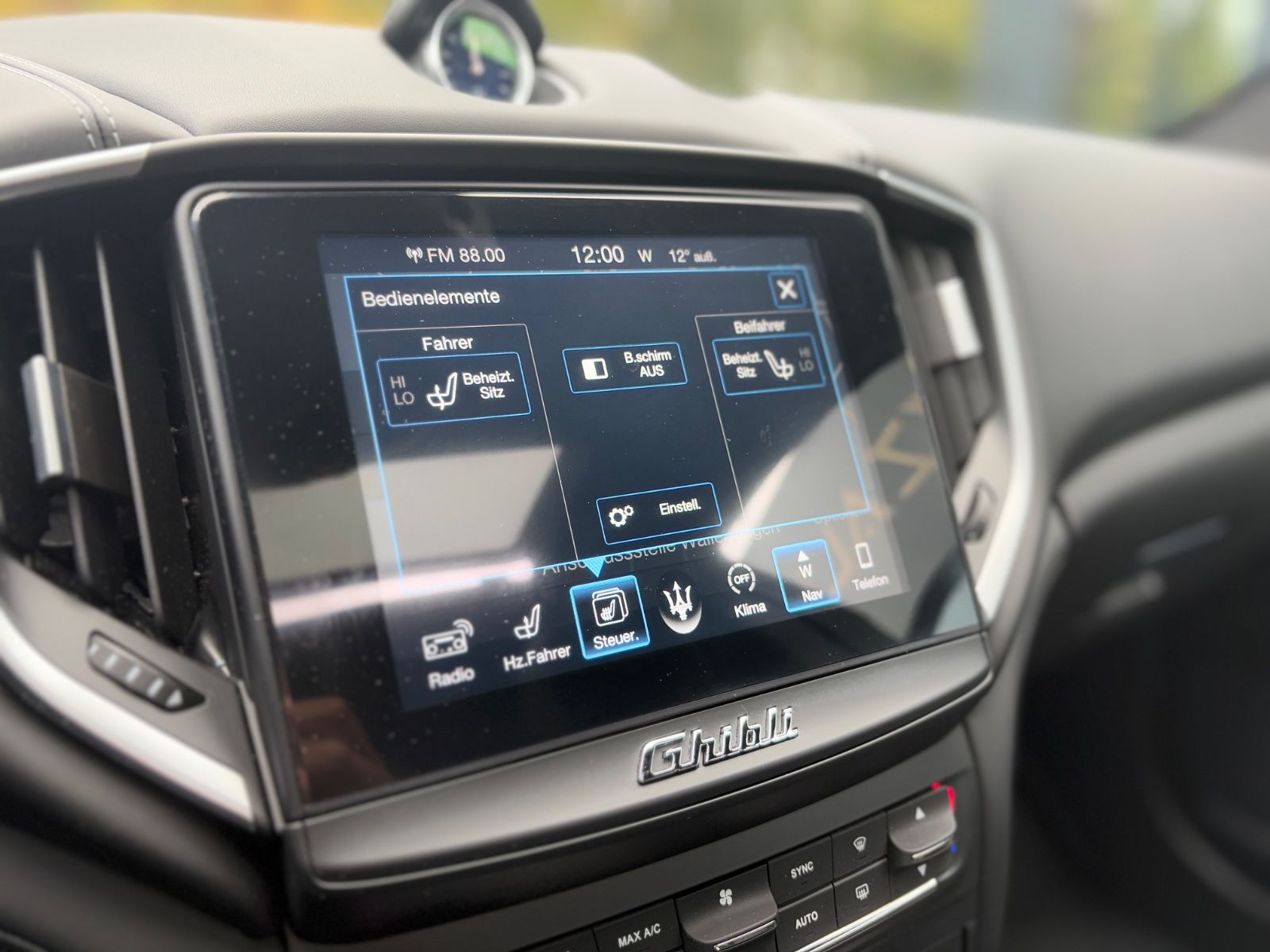 Fahrzeugabbildung Maserati GHIBLI S Q4 *PANO*LEDER*NAVI*LED*KAM*SHZ*