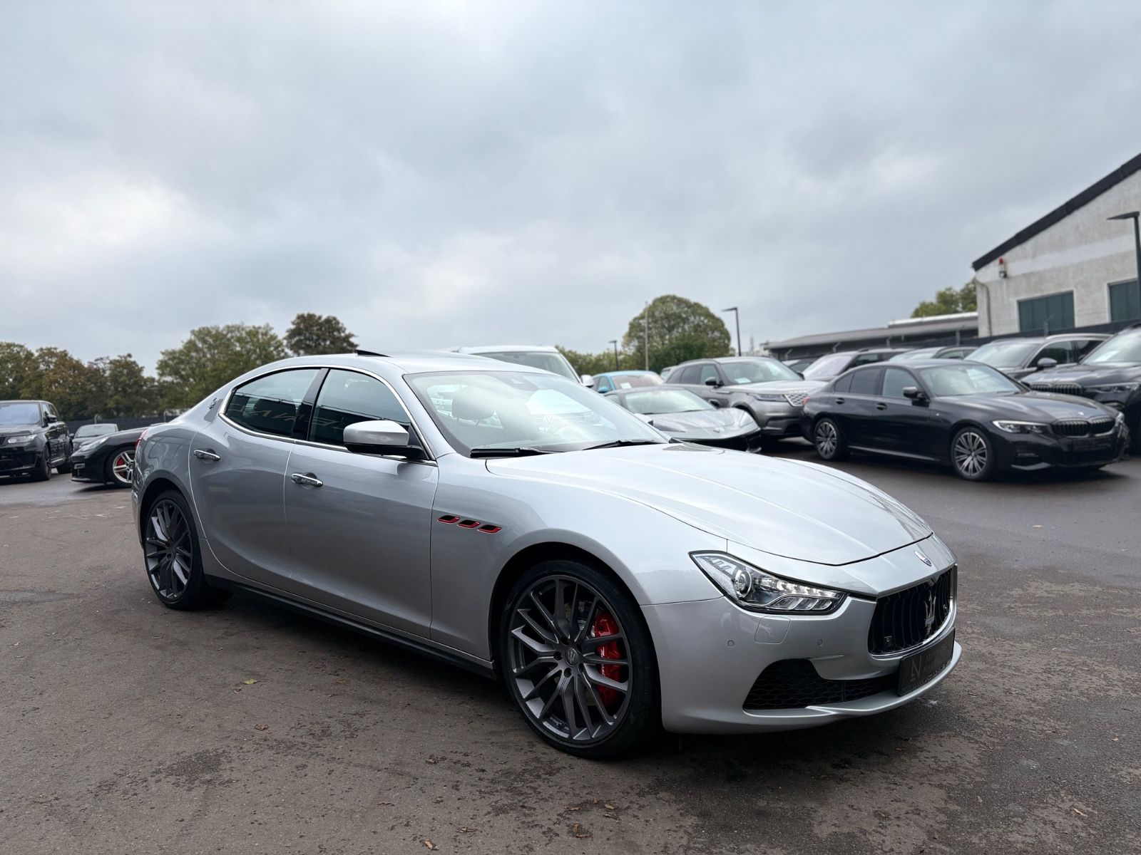 Fahrzeugabbildung Maserati GHIBLI S Q4 *PANO*LEDER*NAVI*LED*KAM*SHZ*
