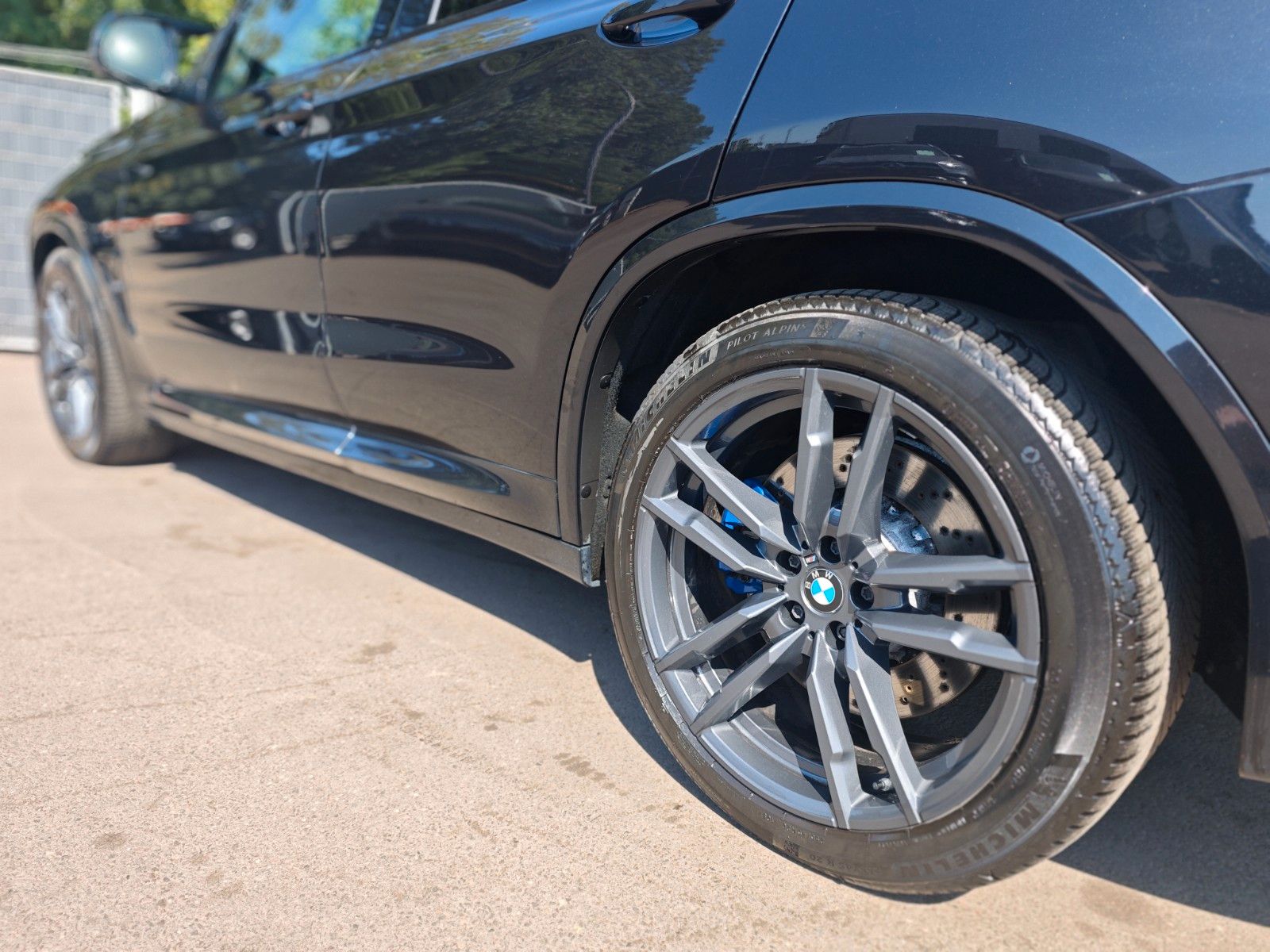 Fahrzeugabbildung BMW X3 M COMPETITION*2.HD*PANO*HARMAN*4X SHZ*CARBON*