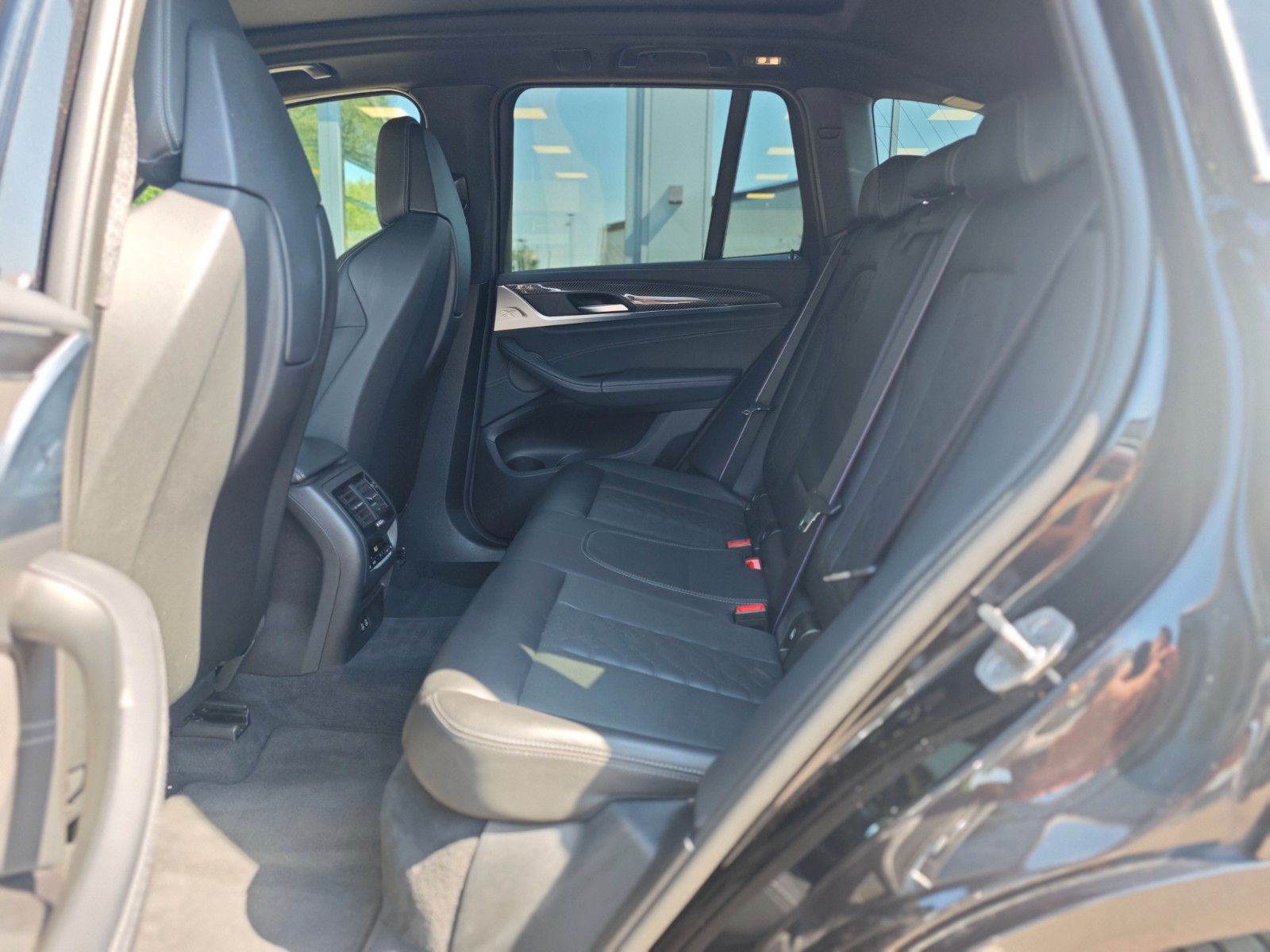 Fahrzeugabbildung BMW X3 M COMPETITION*2.HD*PANO*HARMAN*4X SHZ*CARBON*