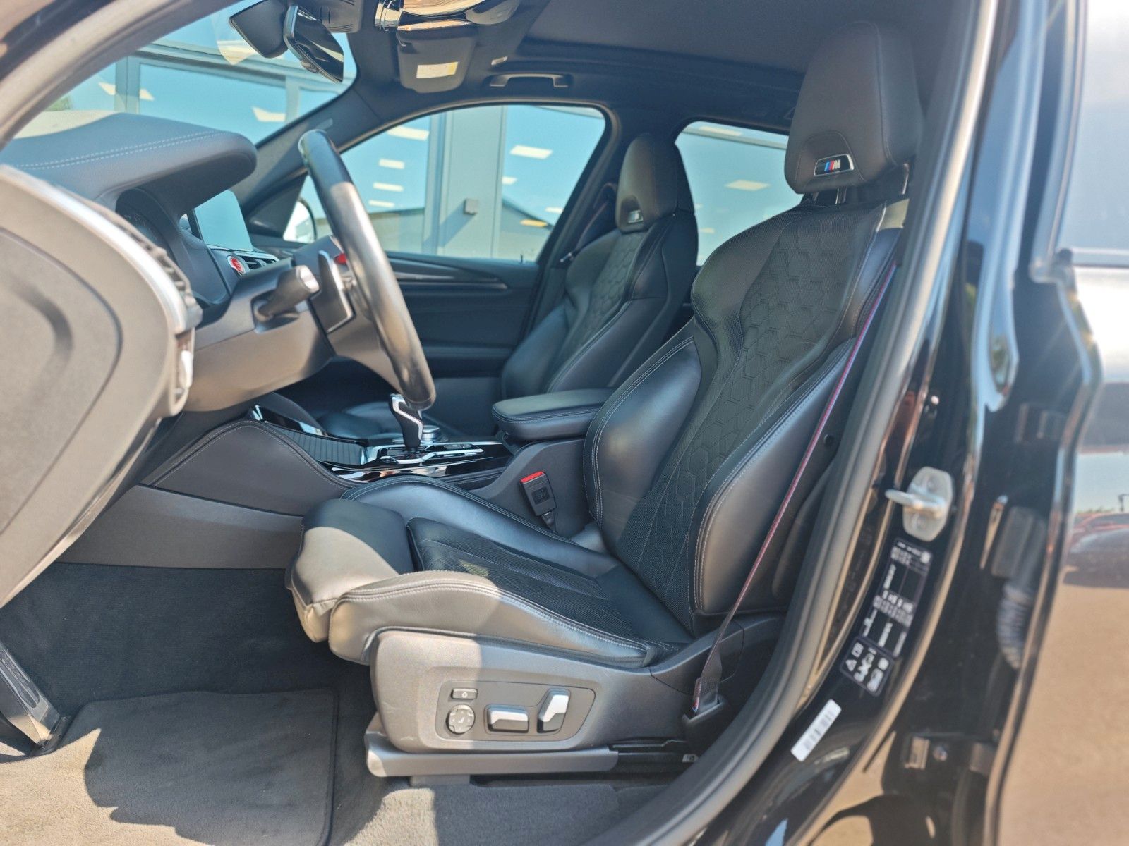 Fahrzeugabbildung BMW X3 M COMPETITION*2.HD*PANO*HARMAN*4X SHZ*CARBON*