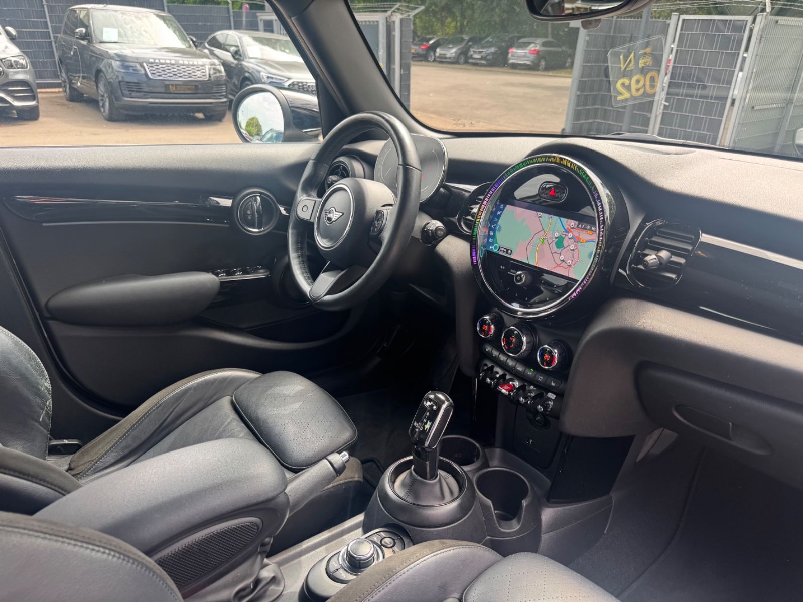 Fahrzeugabbildung MINI COOPER S FACELIFT *TRIM*2.HD*AUT*PANO*5.TRG*TOP