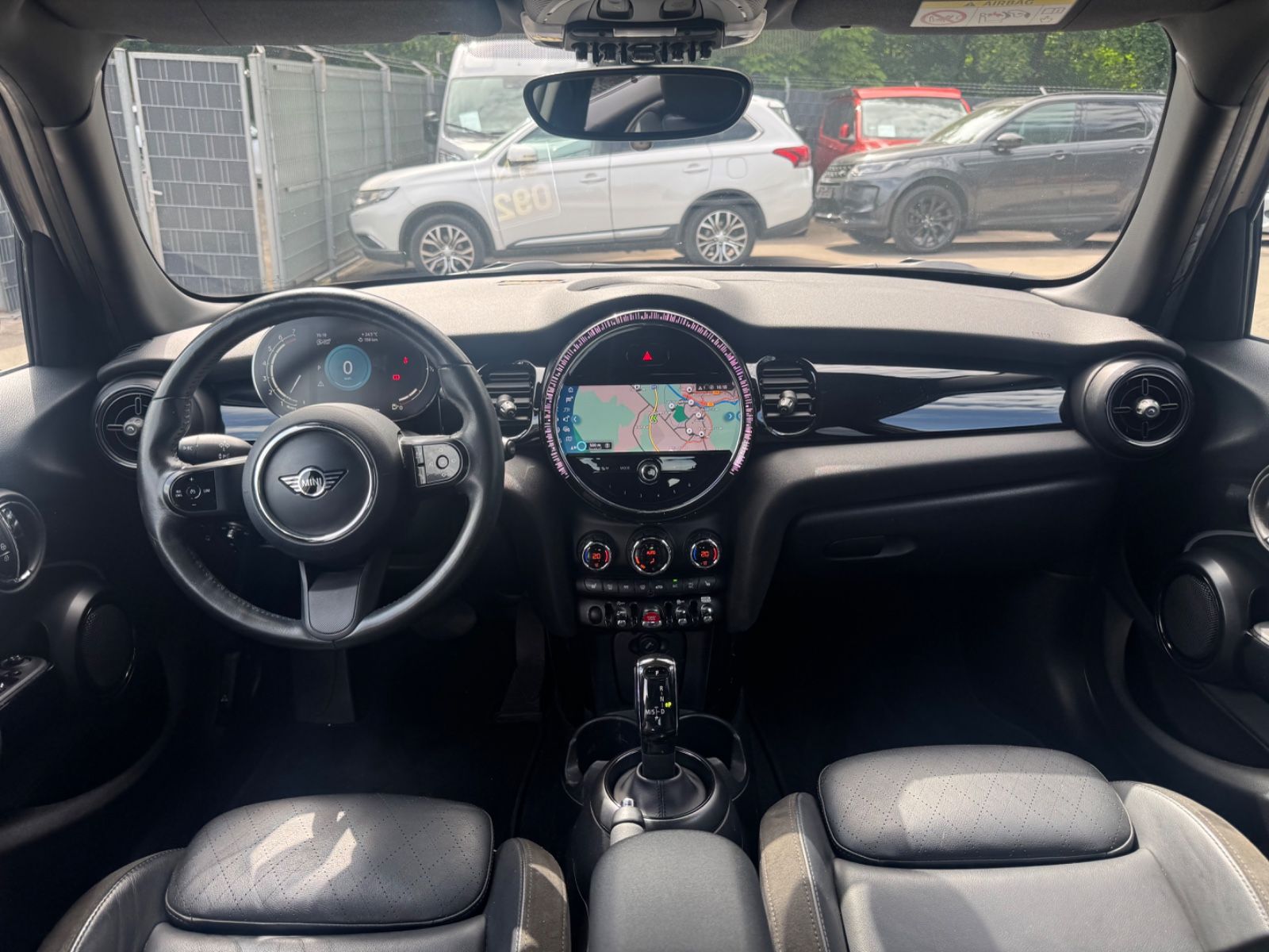 Fahrzeugabbildung MINI COOPER S FACELIFT *TRIM*2.HD*AUT*PANO*5.TRG*TOP