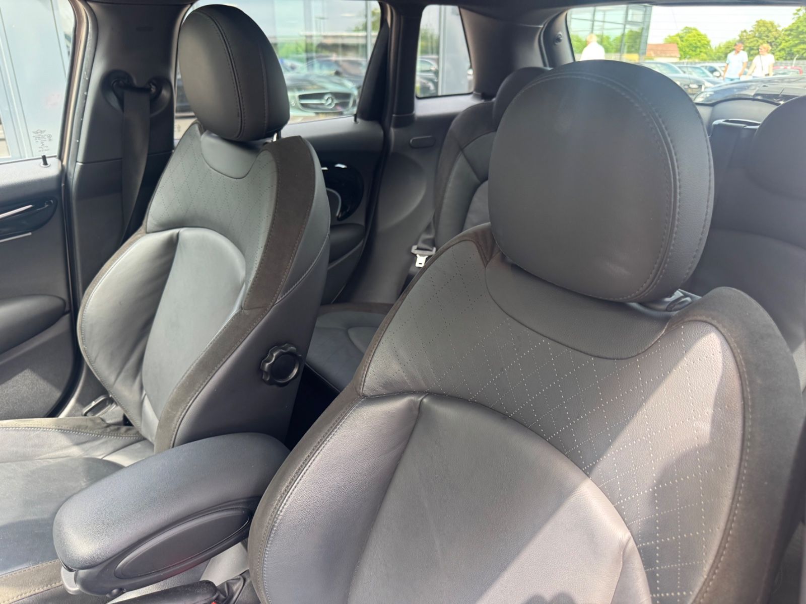 Fahrzeugabbildung MINI COOPER S FACELIFT *TRIM*2.HD*AUT*PANO*5.TRG*TOP