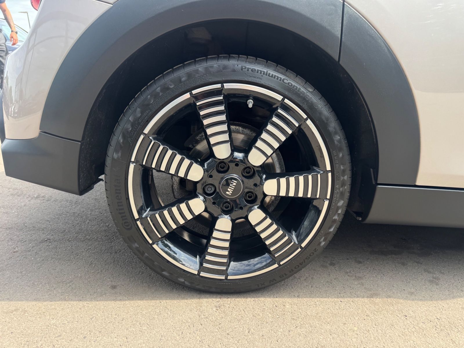 Fahrzeugabbildung MINI COOPER S FACELIFT *TRIM*2.HD*AUT*PANO*5.TRG*TOP
