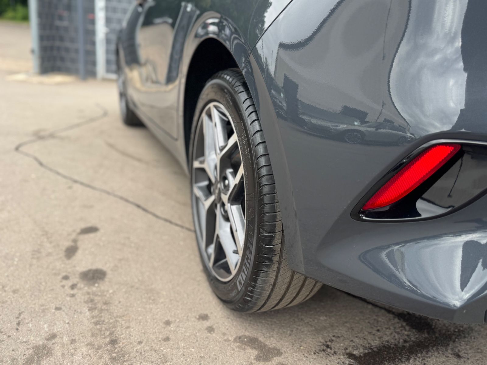 Fahrzeugabbildung Kia CEED ULTIMATE EDITION*1.HD*AUT*LED*SHZ*KAMERA*