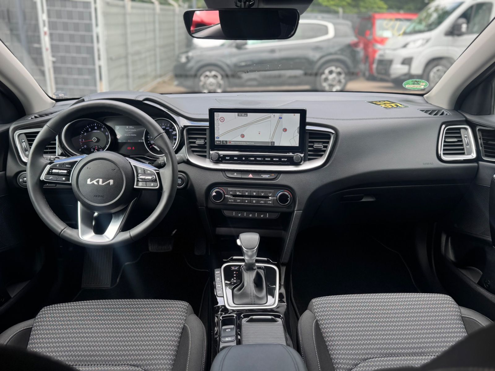 Fahrzeugabbildung Kia CEED ULTIMATE EDITION*1.HD*AUT*LED*SHZ*KAMERA*