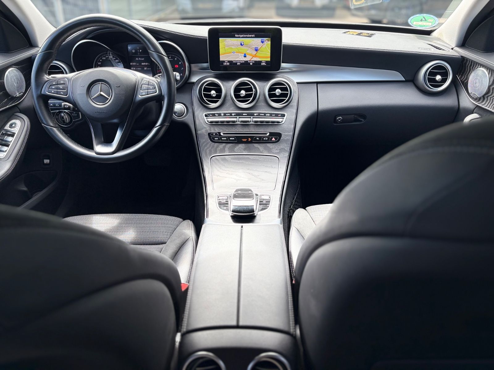 Fahrzeugabbildung Mercedes-Benz C 400 T 4MATIC AMG LINE *NIGHT PAKET*LED*KAM*