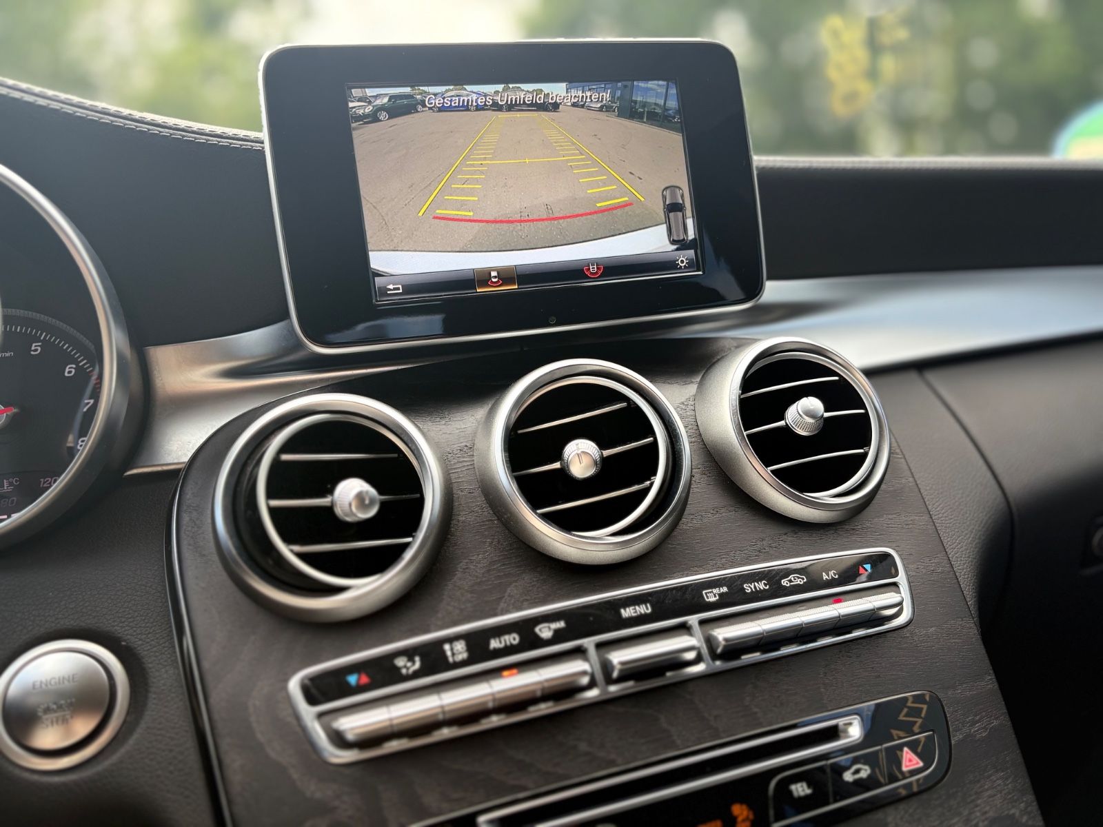 Fahrzeugabbildung Mercedes-Benz C 400 T 4MATIC AMG LINE *NIGHT PAKET*LED*KAM*