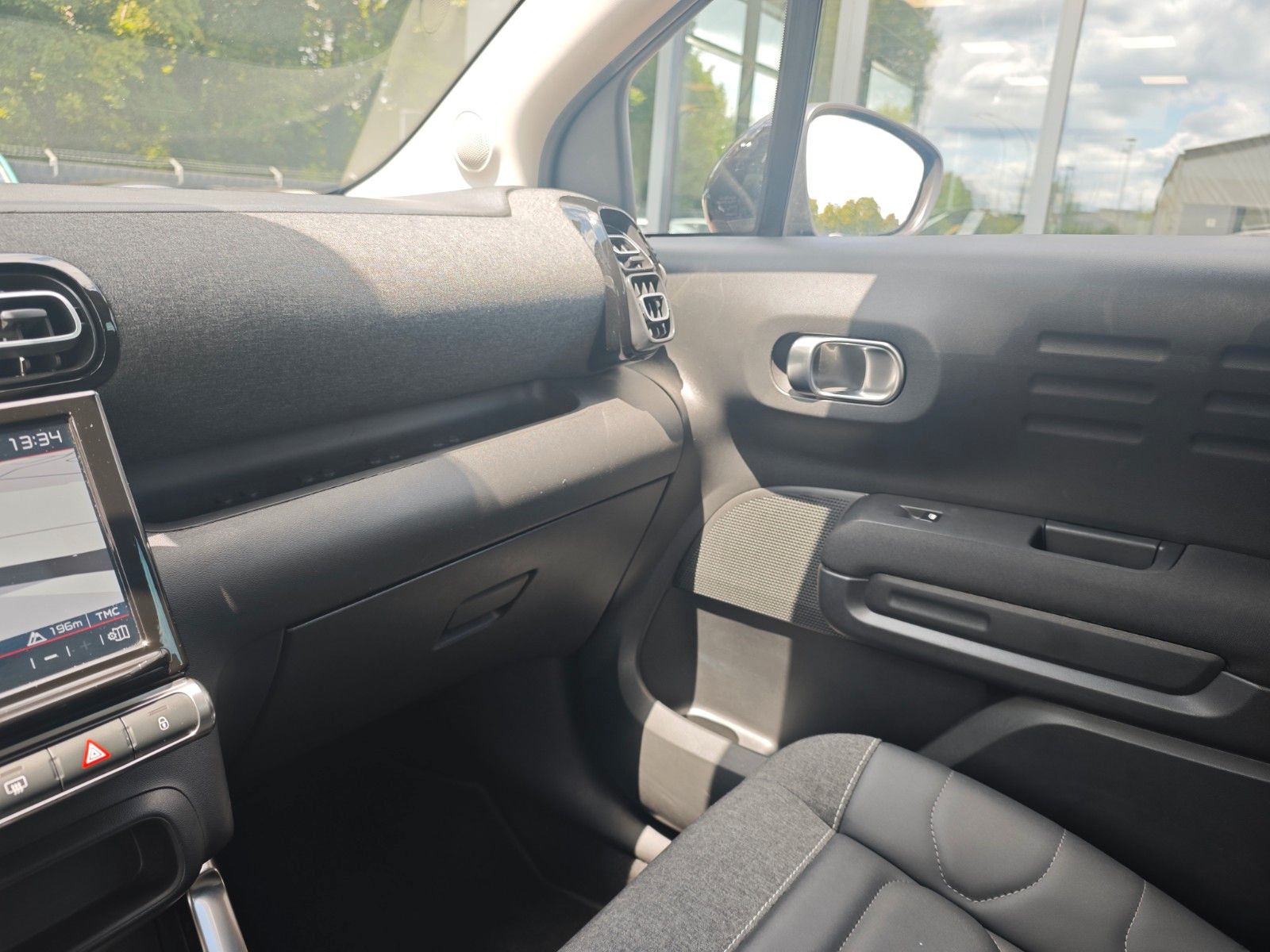 Fahrzeugabbildung Citroën C3 AIRCROSS*STYLE DESIGN PAKET*KAMERA*TEILLEDER*