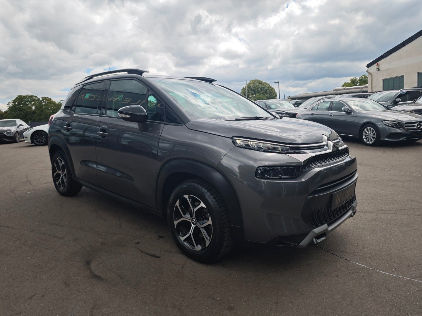 Fahrzeugabbildung Citroën C3 AIRCROSS*STYLE DESIGN PAKET*KAMERA*TEILLEDER*