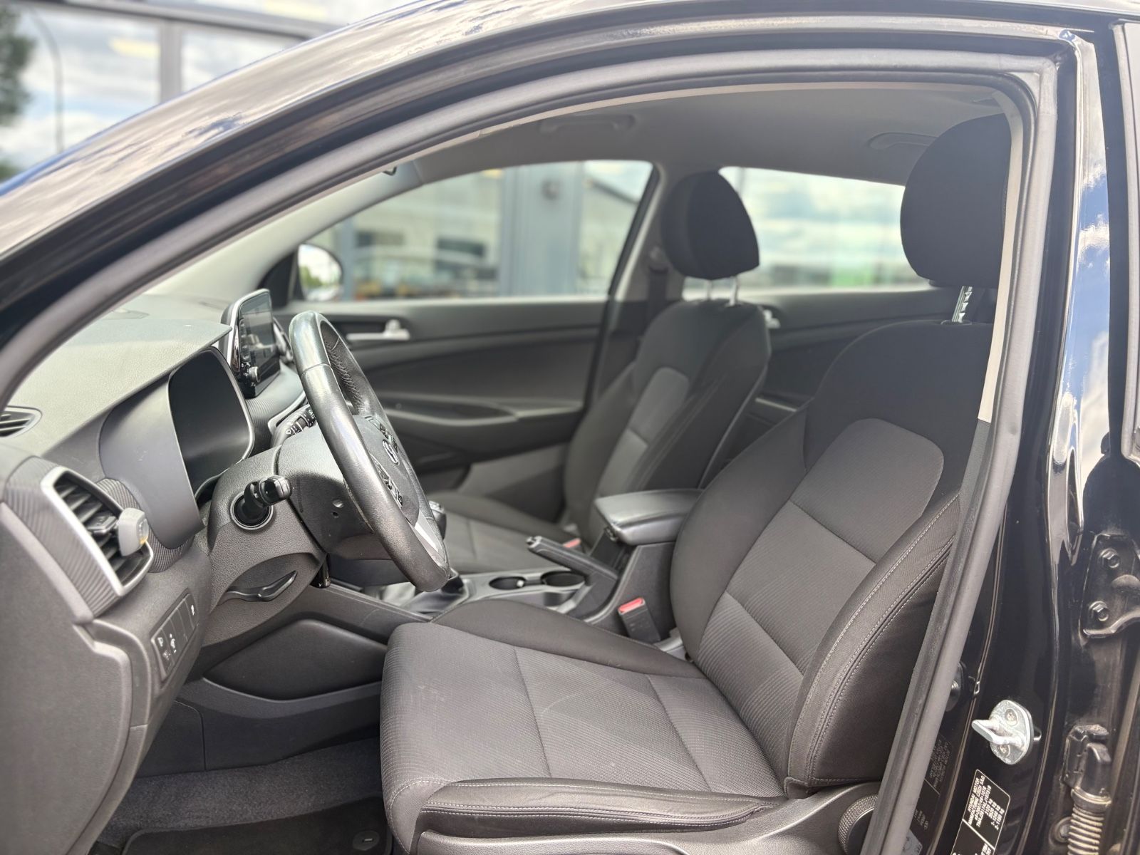 Fahrzeugabbildung Hyundai TUCSON STYLE 2WD *ALU*NAVI*LED*KAMERA*