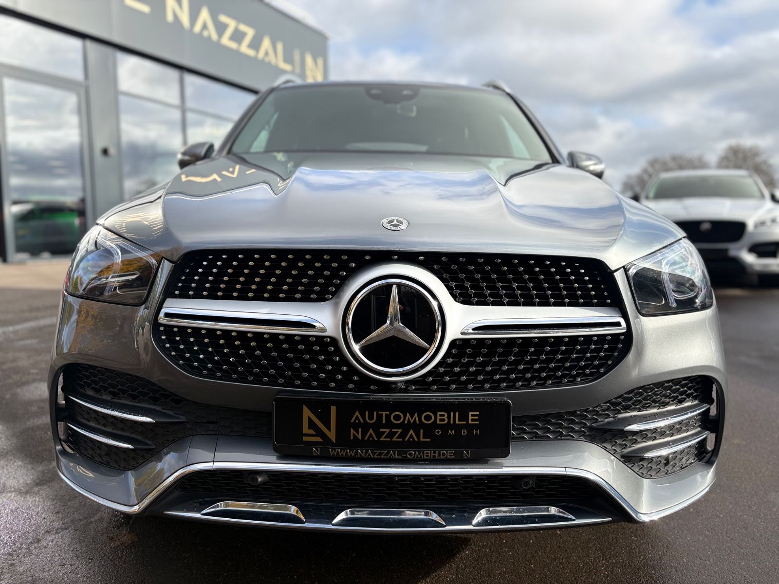 Fahrzeugabbildung Mercedes-Benz GLE 450 4M AMG-LINE*AIRMATIC*EL.AHK*DISTRONIC*