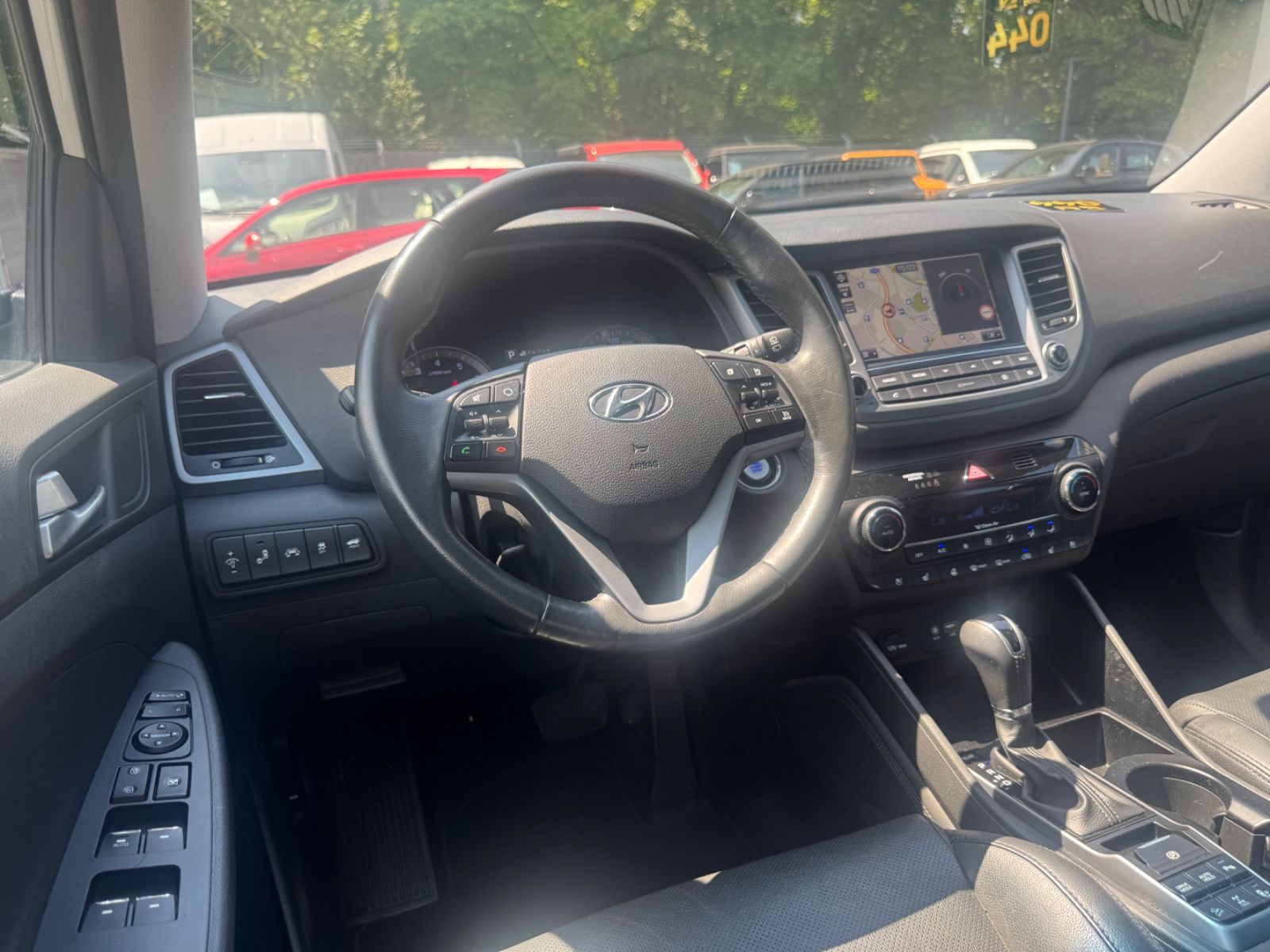 Fahrzeugabbildung Hyundai TUCSON PREMIUM 4WD *1.HD*AUT*LEDER*XENON*