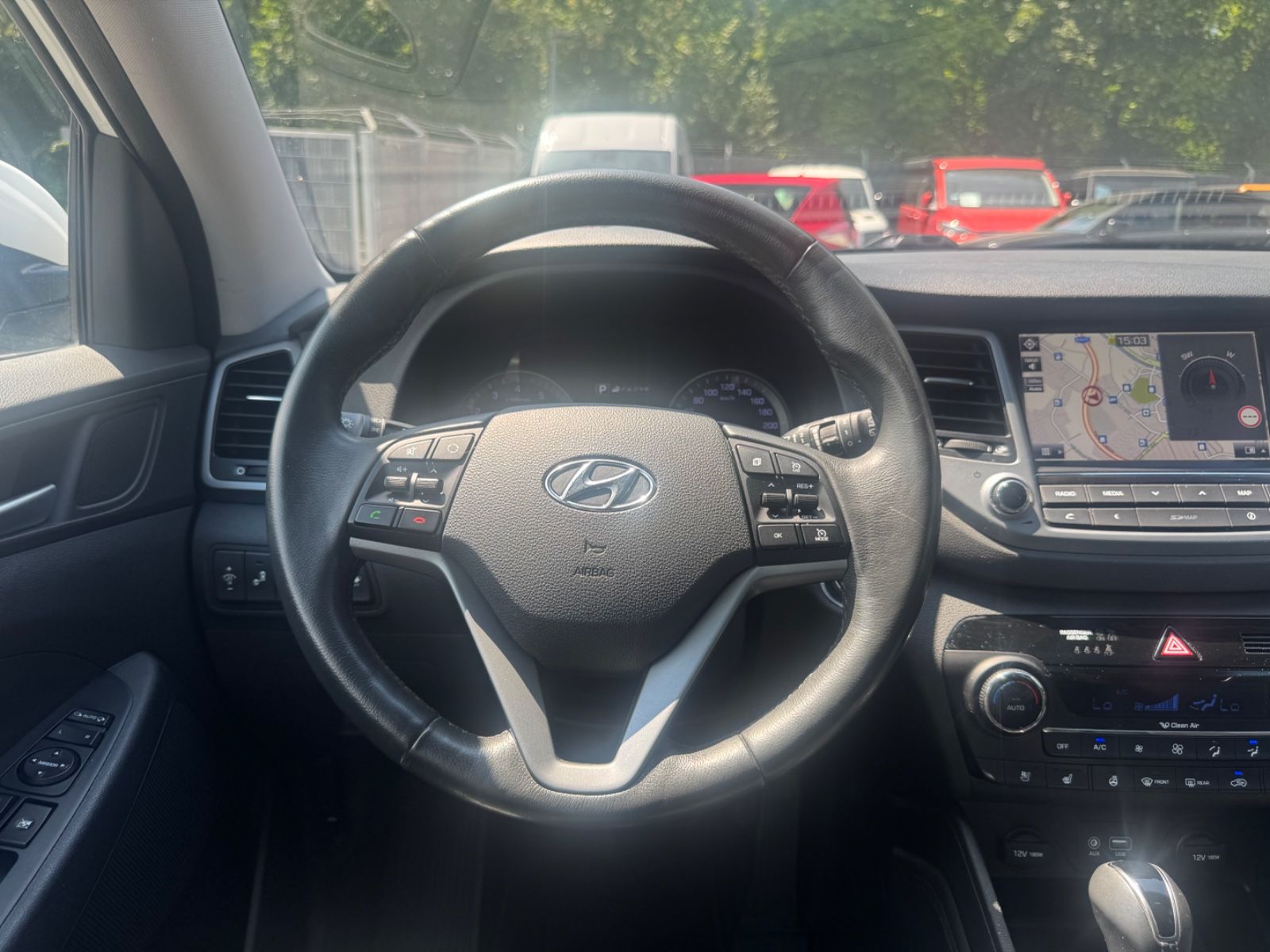 Fahrzeugabbildung Hyundai TUCSON PREMIUM 4WD *1.HD*AUT*LEDER*XENON*