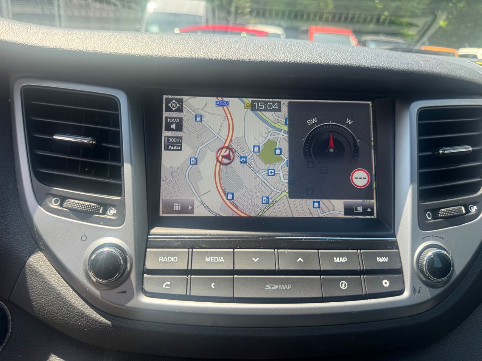 Fahrzeugabbildung Hyundai TUCSON PREMIUM 4WD *1.HD*AUT*LEDER*XENON*