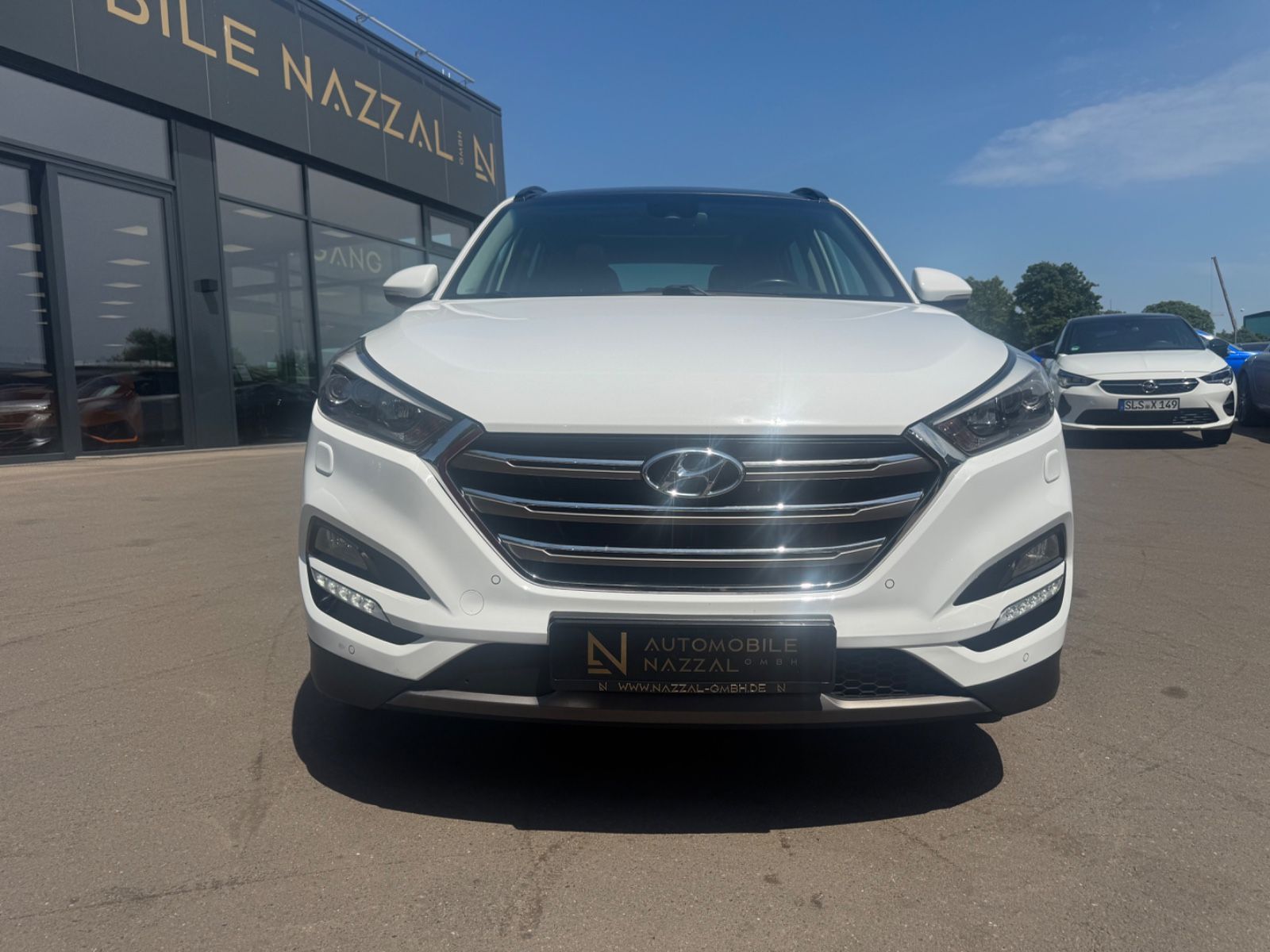 Fahrzeugabbildung Hyundai TUCSON PREMIUM 4WD *1.HD*AUT*LEDER*XENON*