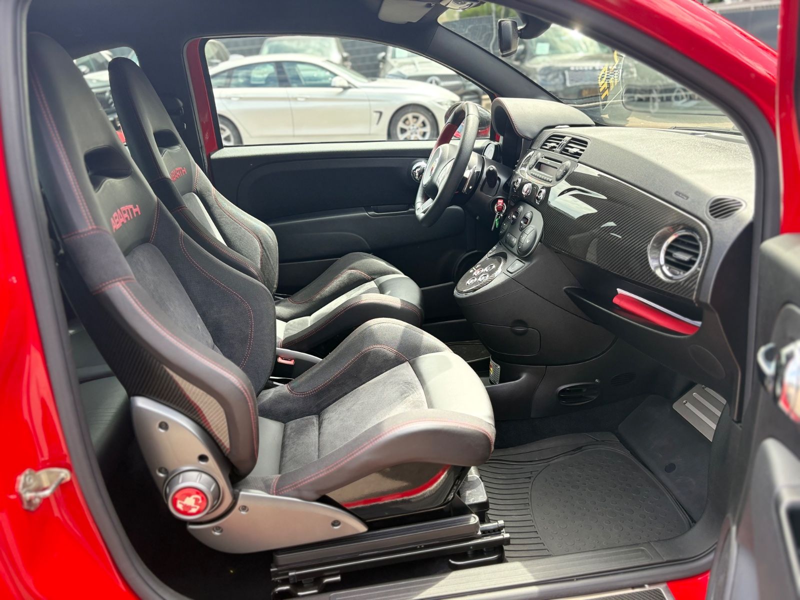 Fahrzeugabbildung Abarth 695 TRIBUTO FERRARI NR 1069-1199*MTA*ROSSO CORSA