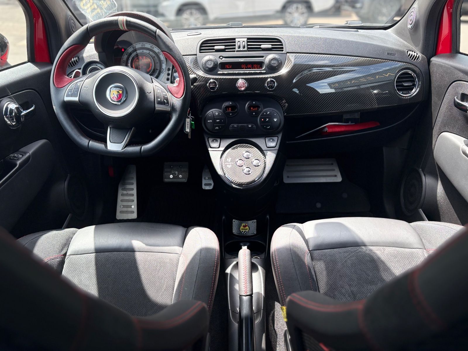 Fahrzeugabbildung Abarth 695 TRIBUTO FERRARI NR 1069-1199*MTA*ROSSO CORSA