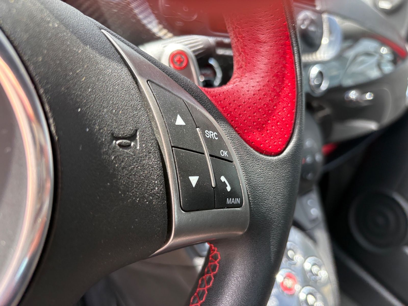 Fahrzeugabbildung Abarth 695 TRIBUTO FERRARI NR 1069-1199*MTA*ROSSO CORSA