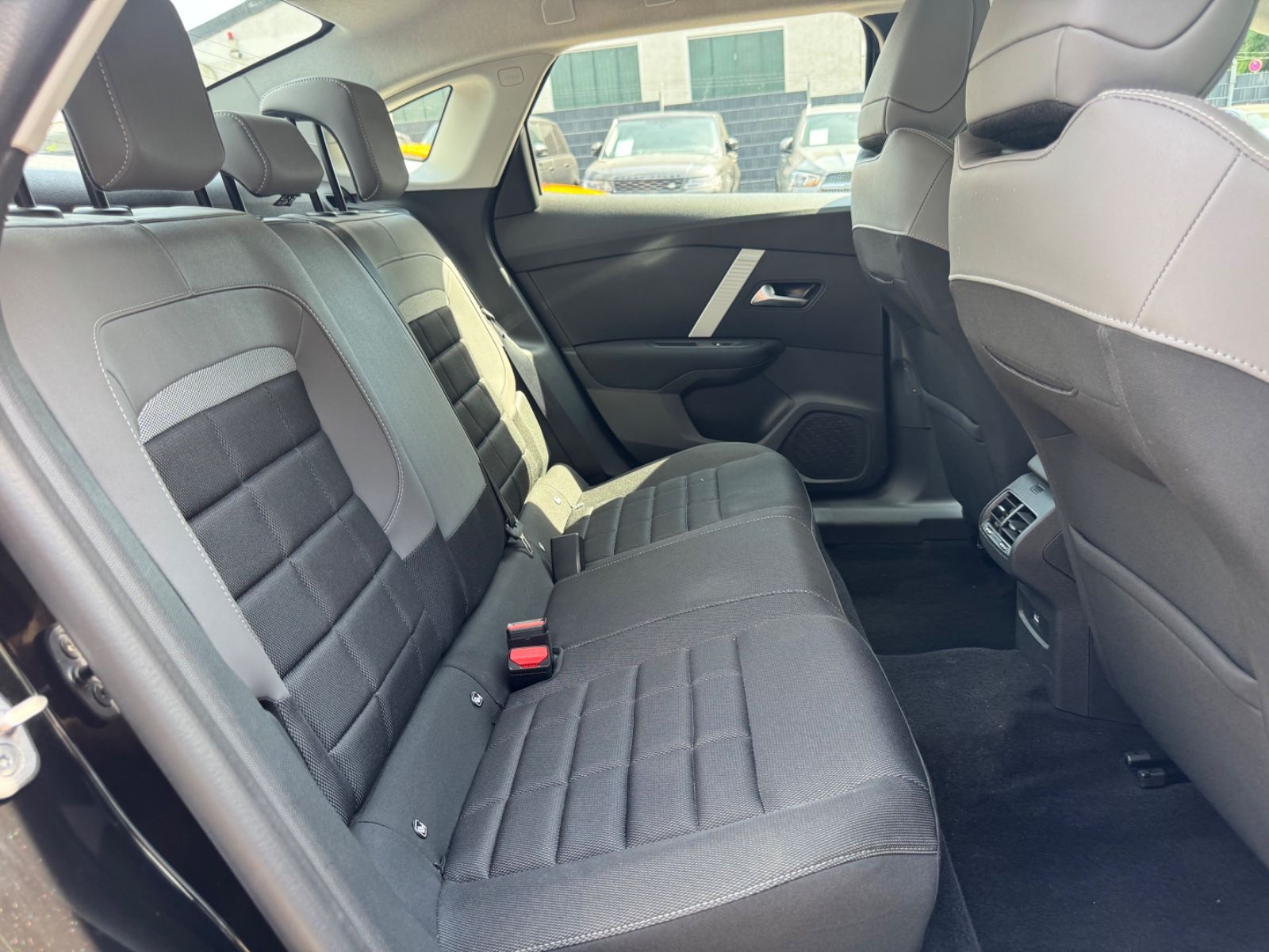 Fahrzeugabbildung Citroën C4 X e PLUS 115 KW *RANGE EXTENDER*1.HD*LED*AUT