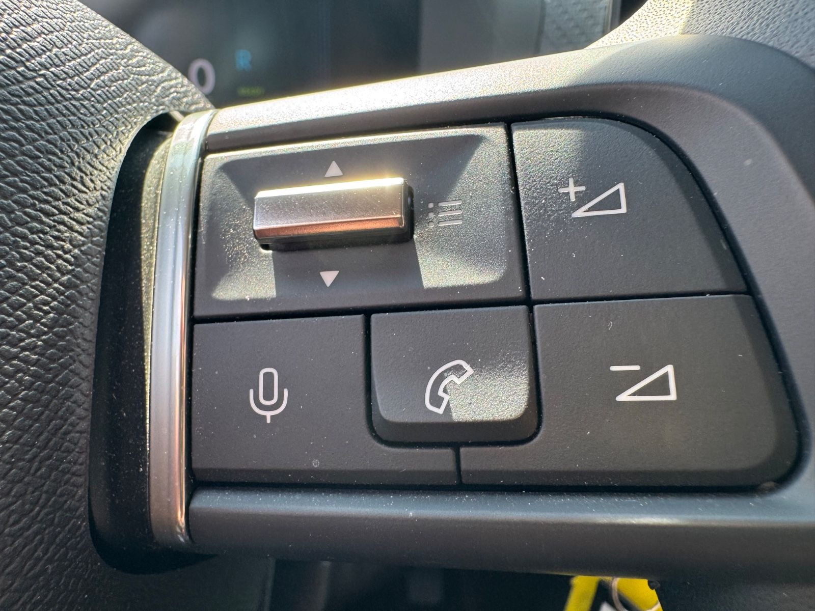 Fahrzeugabbildung Citroën C4 X e PLUS 115 KW *RANGE EXTENDER*1.HD*LED*AUT