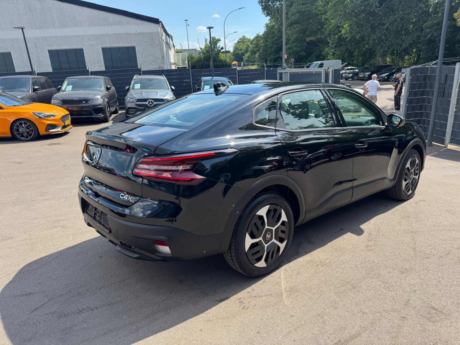 Fahrzeugabbildung Citroën C4 X e PLUS 115 KW *RANGE EXTENDER*1.HD*LED*AUT