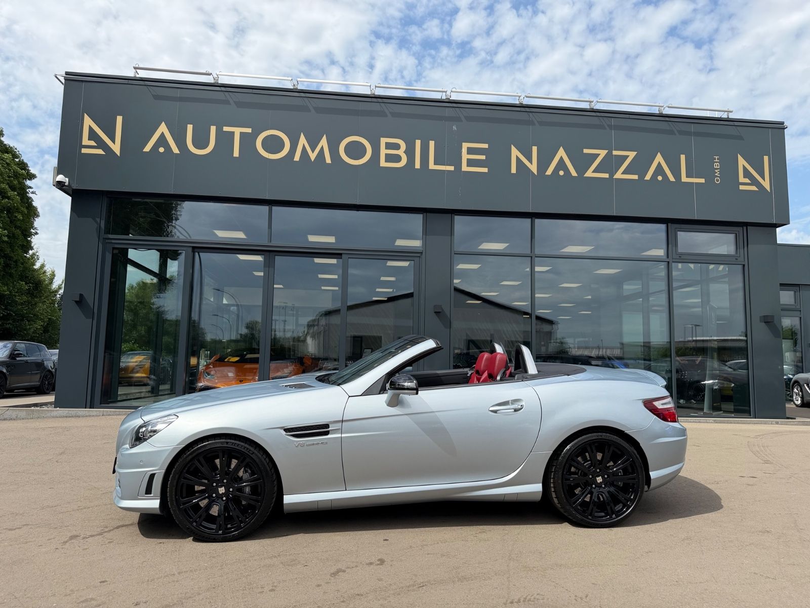 Fahrzeugabbildung Mercedes-Benz SLK 55 AMG*MAGIC-SKY*XENON*AIRSCARF*