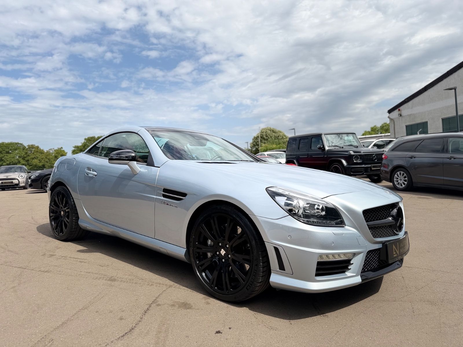 Fahrzeugabbildung Mercedes-Benz SLK 55 AMG*MAGIC-SKY*XENON*AIRSCARF*