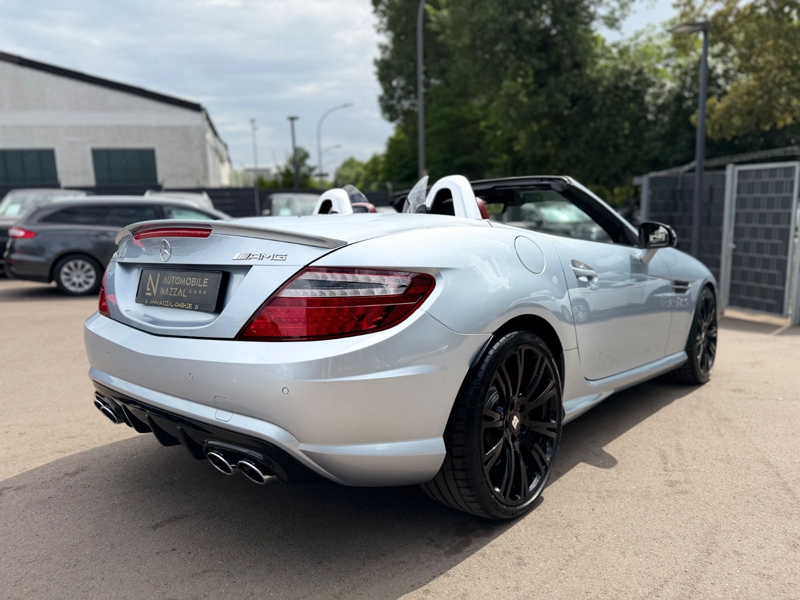 Fahrzeugabbildung Mercedes-Benz SLK 55 AMG*MAGIC-SKY*XENON*AIRSCARF*