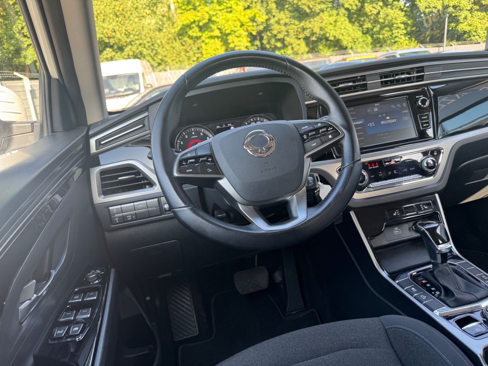 Fahrzeugabbildung Ssangyong KORANDO 1.5 GDI*2.HD*AUT*LED*KAMERA*SHZ*TOP