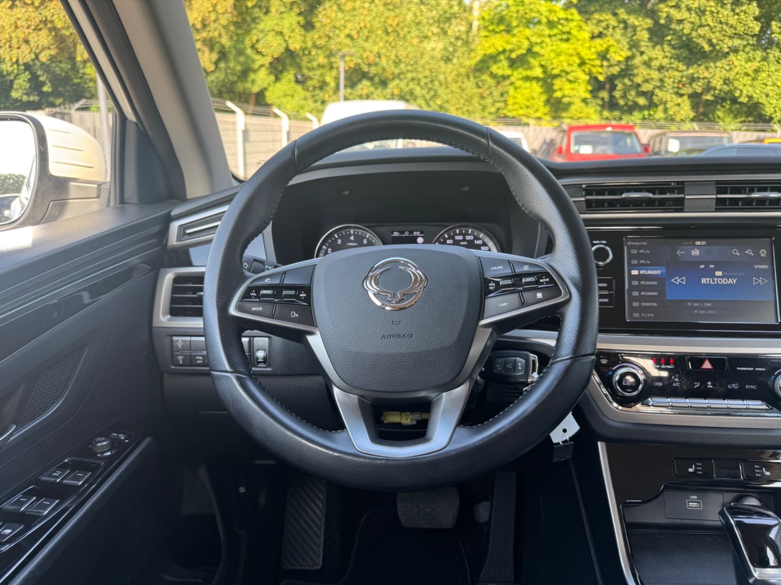 Fahrzeugabbildung Ssangyong KORANDO 1.5 GDI*2.HD*AUT*LED*KAMERA*SHZ*TOP