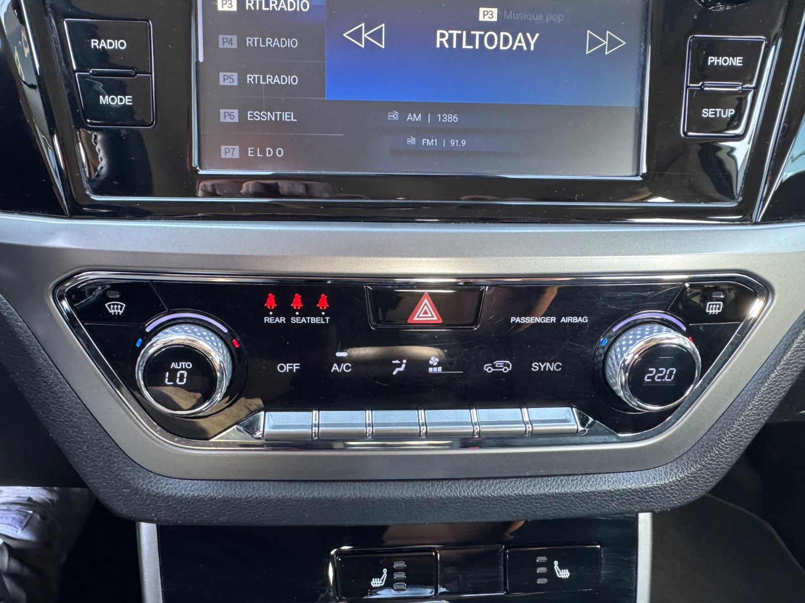 Fahrzeugabbildung Ssangyong KORANDO 1.5 GDI*2.HD*AUT*LED*KAMERA*SHZ*TOP
